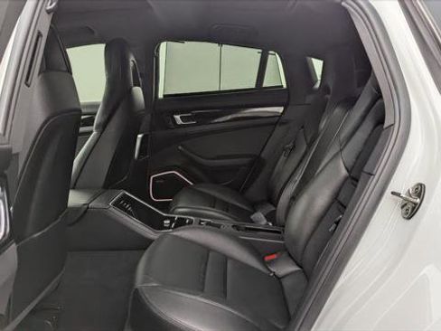 Used 2018 Porsche Panamera 4S image 17