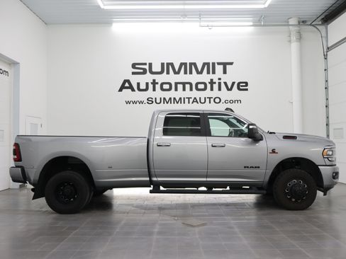 Used 2024 RAM 3500 Big Horn w/ Night Edition AWD/4WD image 1