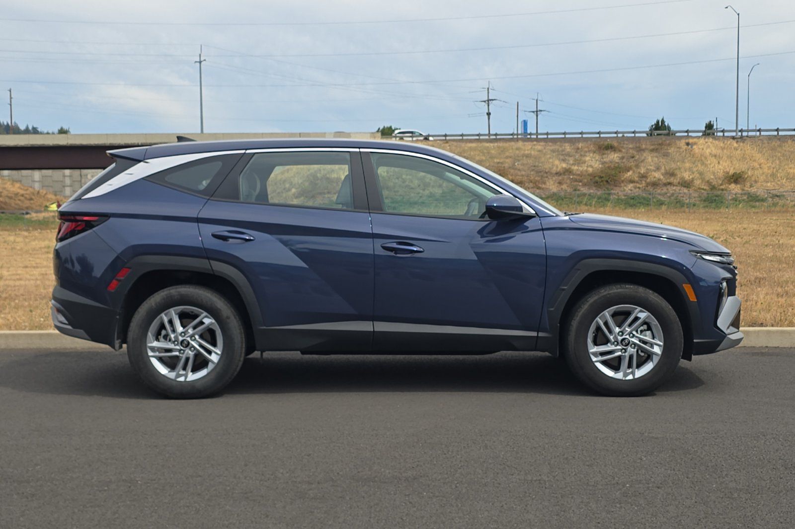 New 2026 Hyundai Tucson SE AWD/4WD image 2