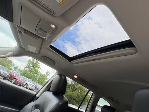 Used 2021 Nissan Armada SL w/ Captain's Chairs Package AWD/4WD image 15