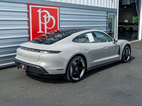 Used 2021 Porsche Taycan RWD image 50