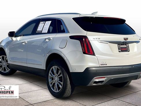 Used 2022 Cadillac XT5 Premium Luxury w/ Technology Package image 2