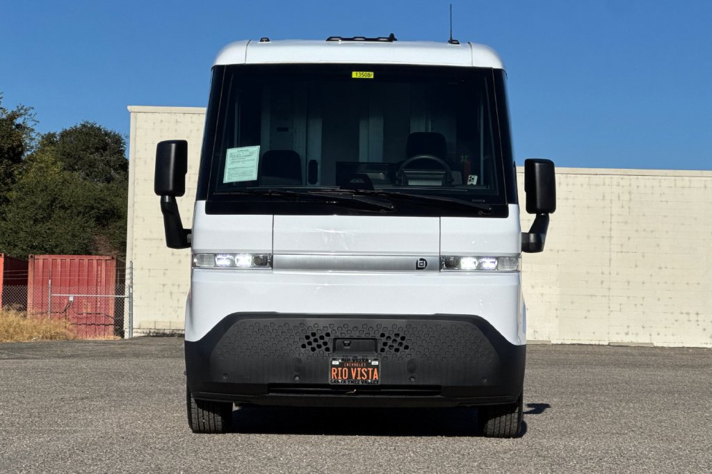 Used 2024 Chevrolet Brightdrop 400 w/ Battery Pack, Max Range AWD/4WD image 9