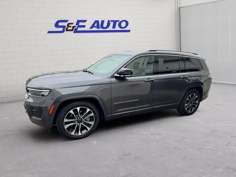 Used 2022 Jeep Grand Cherokee L Overland w/ Luxury Tech Group IV AWD/4WD image 2