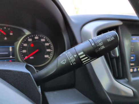 Used 2021 GMC Terrain SLE w/ Driver Convenience Package image 25