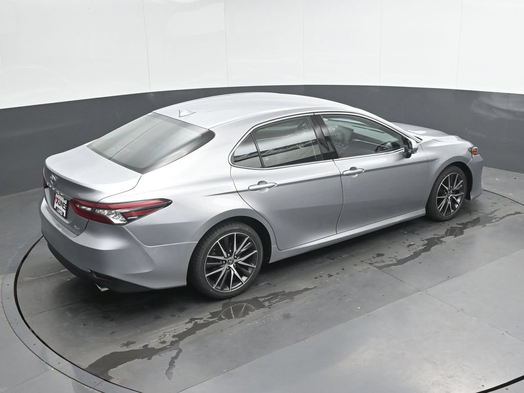 Used 2021 Toyota Camry XLE FWD image 30