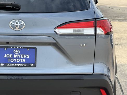 Used 2023 Toyota Corolla Cross LE w/ Moonroof Package FWD image 9