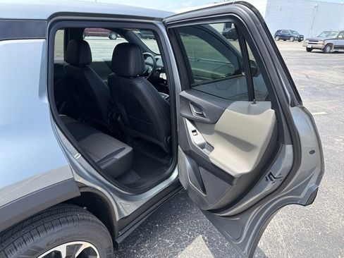 New 2026 Chevrolet Equinox LT w/ Convenience Package II FWD image 25