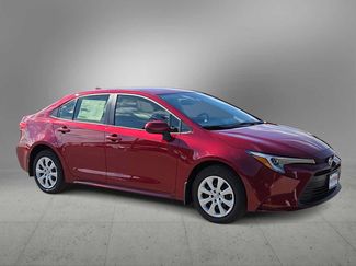 Used 2026 Toyota Corolla LE FWD video 2