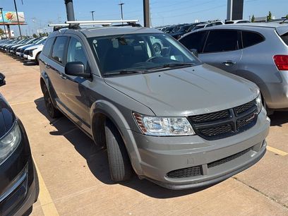 Used 2020 Dodge Journey SE w/ Blacktop Package