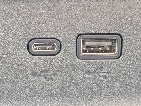 Used 2026 Chevrolet Equinox ACTIV w/ Convenience Package III image 15