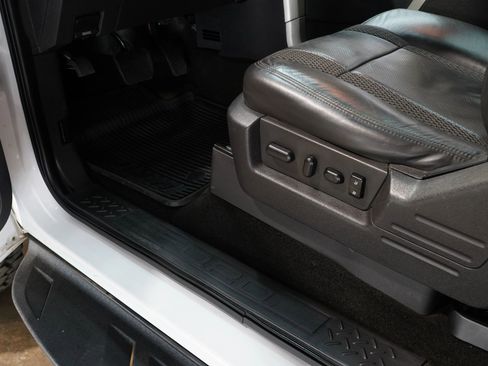 Used 2014 Ford F150 Raptor w/ Equipment Group 801A Luxury image 34