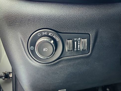 Certified 2022 Jeep Compass Limited image 14