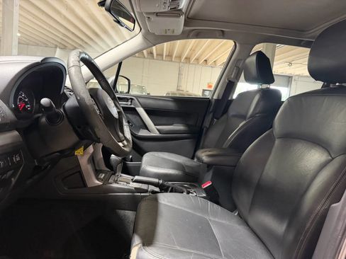 Used 2015 Subaru Forester 2.5i Limited AWD/4WD image 9
