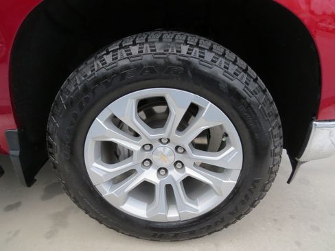 Certified 2024 Chevrolet Silverado 1500 LTZ image 8