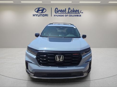 Used 2023 Honda Pilot TrailSport image 8
