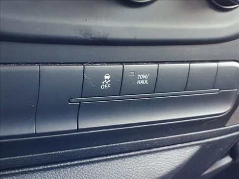 Used 2015 RAM 1500 Express image 20