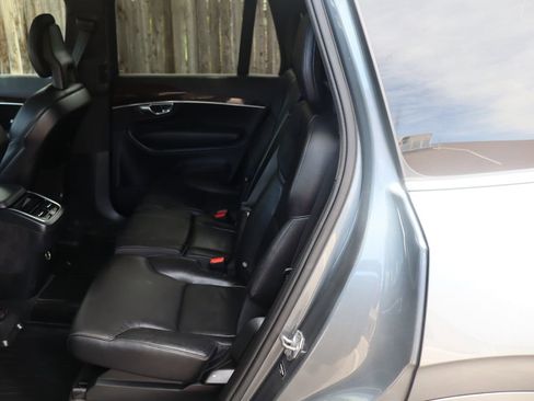 Used 2017 Volvo XC90 T6 Momentum w/ Vision Package AWD/4WD image 20