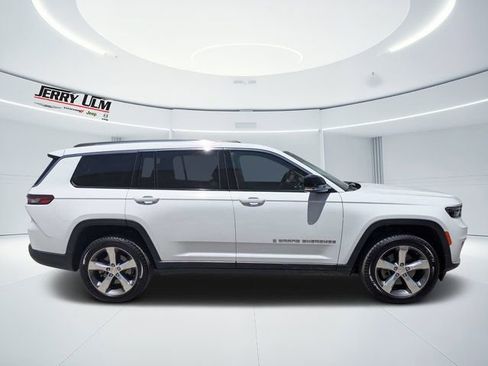 Used 2021 Jeep Grand Cherokee L Limited AWD/4WD image 2
