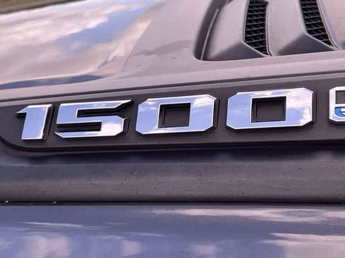 Used 2021 RAM 1500 Laramie w/ Sport Appearance Package AWD/4WD image 8