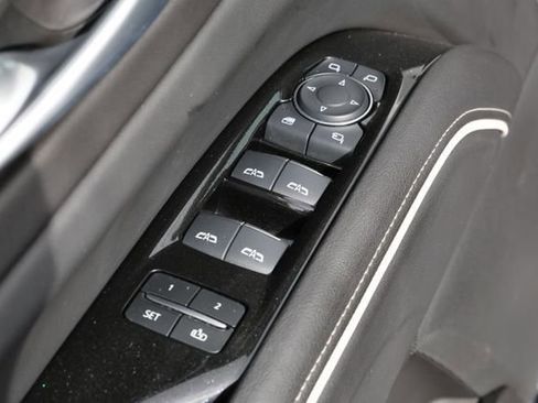 Certified 2024 Cadillac Escalade ESV Premium Luxury image 27