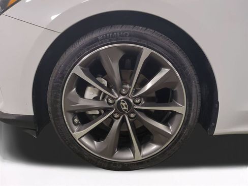 Used 2020 Hyundai Veloster 2.0 Premium FWD image 11