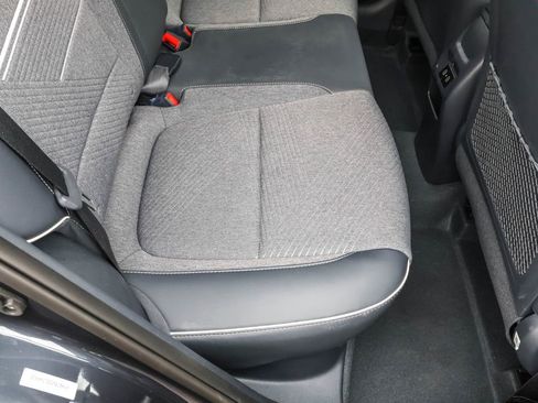 Certified 2025 Hyundai Venue Limited image 34