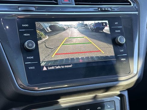 Certified 2024 Volkswagen Tiguan SE R-Line image 24