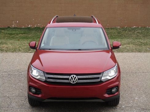 Used 2016 Volkswagen Tiguan SE image 12