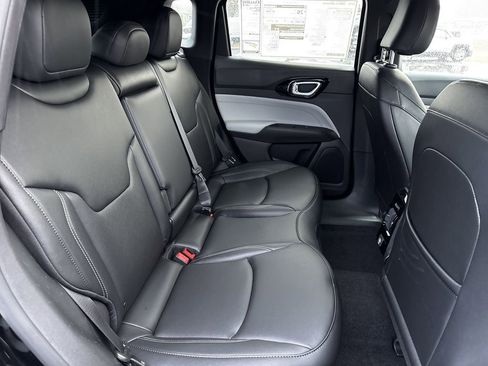 New 2026 Jeep Compass Limited image 31