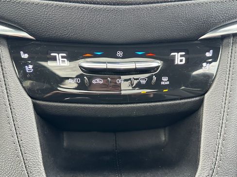 Used 2023 Cadillac XT5 Premium Luxury image 17