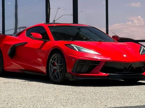 Used 2020 Chevrolet Corvette Stingray Premium Cpe w/ 3LT Preferred Equipment Group RWD image 17