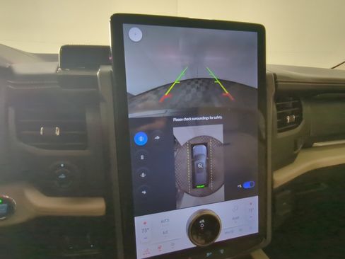 Certified 2024 Ford Expedition Platinum image 18