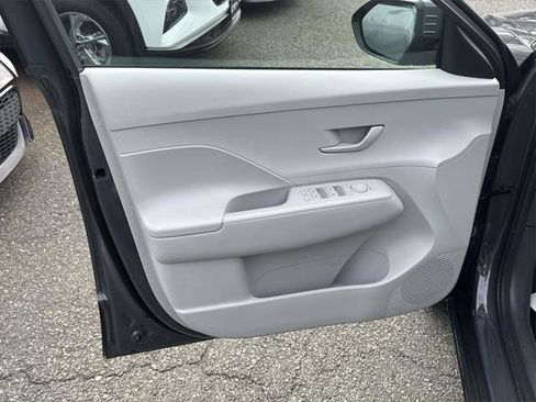 Certified 2025 Hyundai Kona SEL image 14