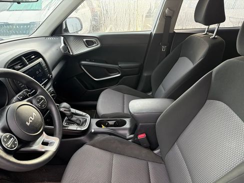 Certified 2024 Kia Soul LX w/ Option Group 015 FWD image 10