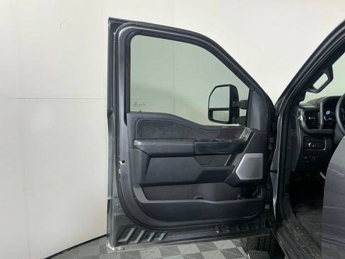 Used 2026 Ford F250 Platinum AWD/4WD image 19