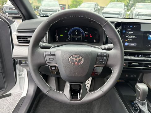 Used 2026 Toyota Camry SE w/ Multimedia Upgrade Package FWD image 21