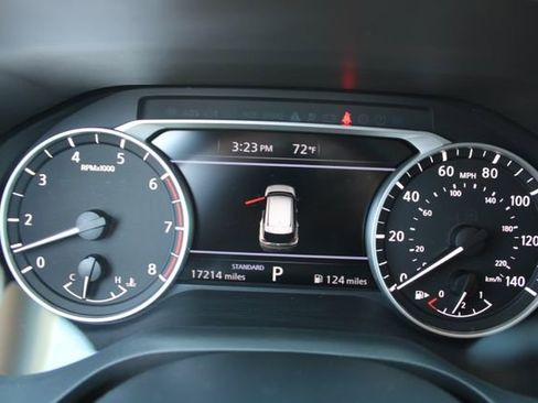 Used 2023 Nissan Rogue SV FWD image 21