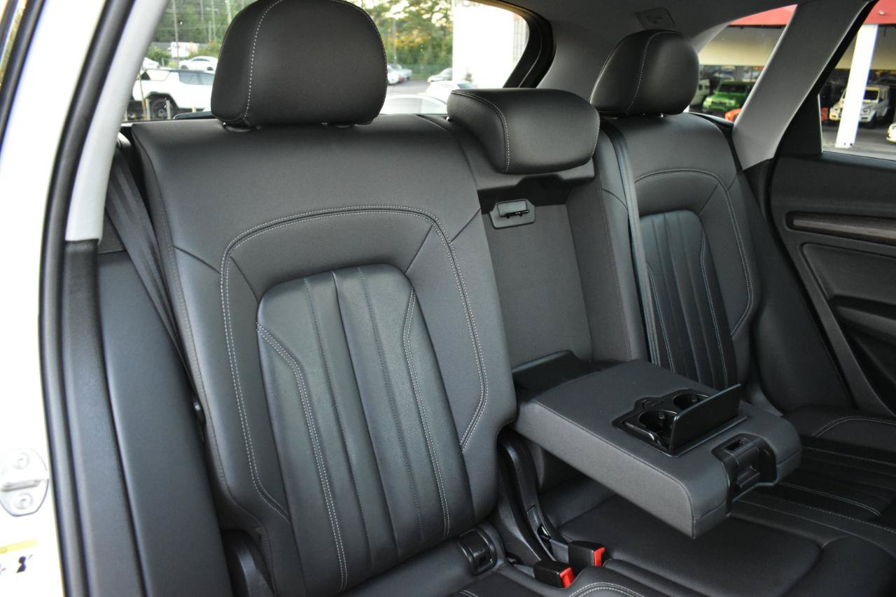 Used 2021 Audi Q5 2.0T Premium w/ Convenience Package AWD/4WD image 28