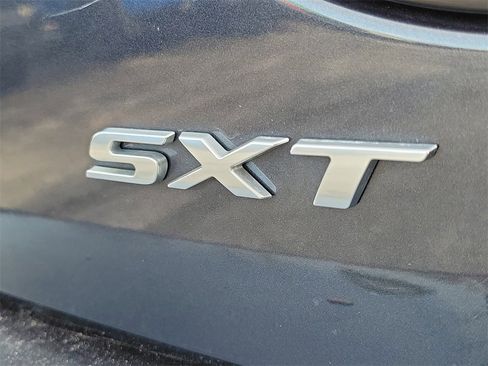 Used 2016 Dodge Charger SXT image 6