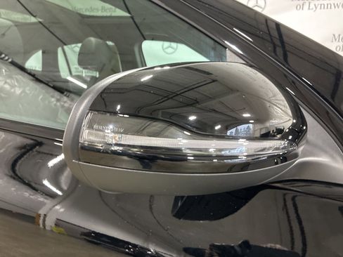 Used 2025 Mercedes-Benz GLA 250 4MATIC image 27