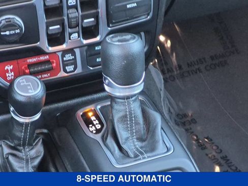 Used 2026 Jeep Wrangler Unlimited Rubicon AWD/4WD image 27