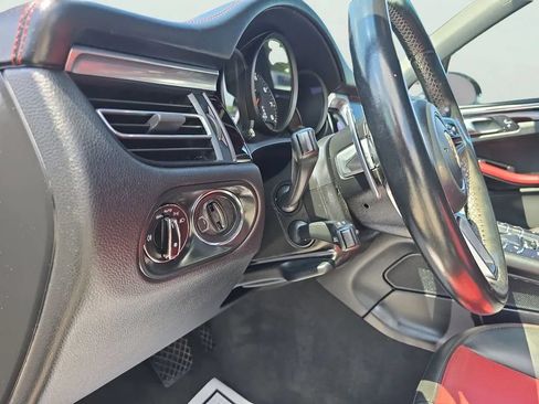 Used 2019 Porsche Macan AWD/4WD image 13