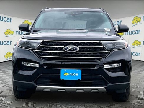 Used 2023 Ford Explorer XLT w/ Equipment Group 202A image 2