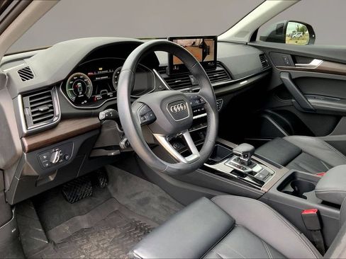 Used 2023 Audi Q5 e Premium Plus w/ Premium Plus Package AWD/4WD image 14