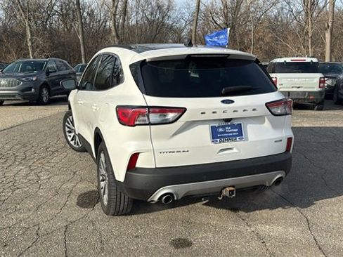 Certified 2020 Ford Escape Titanium w/ Titanium Premium Package 2.0 image 5