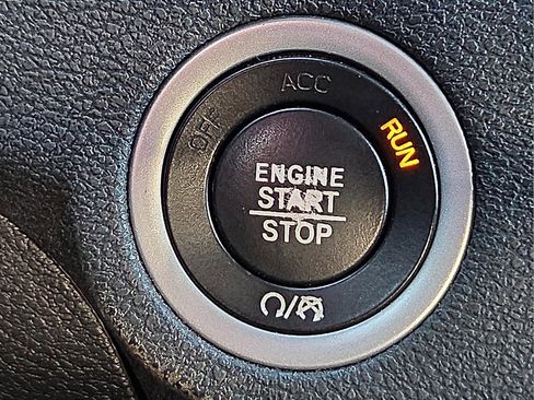 Used 2021 Dodge Charger SXT w/ Leather Interior Group image 18