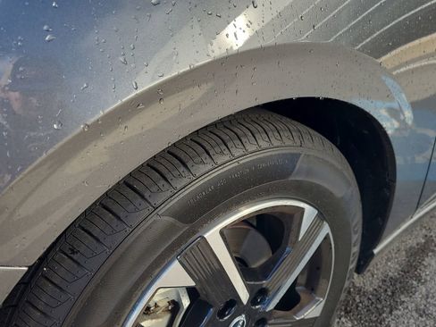 Used 2024 Nissan Sentra SV image 9