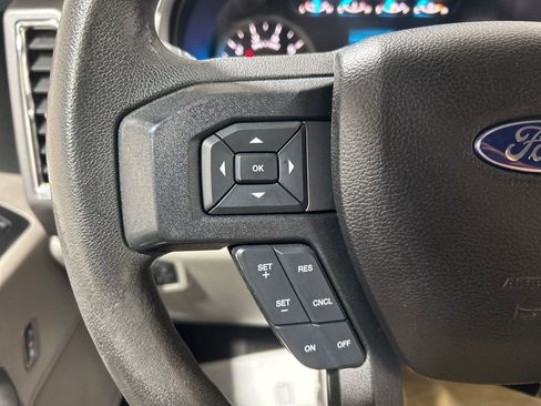 Used 2016 Ford F150 XLT image 23