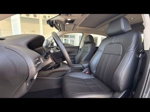Certified 2026 Honda HR-V EX-L image 4
